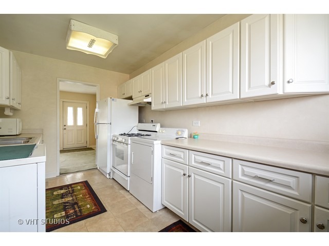 3036 Bernice Rd, Lansing, IL 60438 photo 5