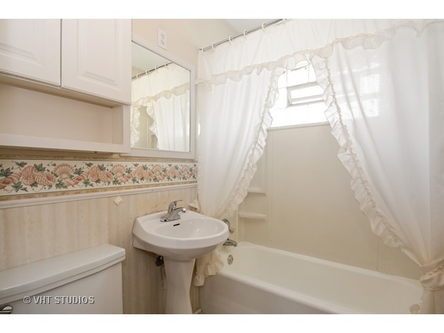 3036 Bernice Rd, Lansing, IL 60438 photo 9