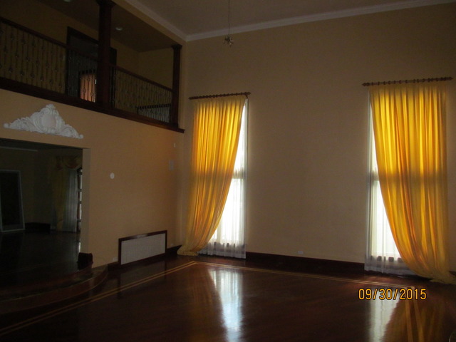 8401 S Michigan Ave, Chicago, IL 60619 photo 12