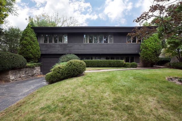 965 Forest Way Dr, Glencoe, IL 60022 photo 1