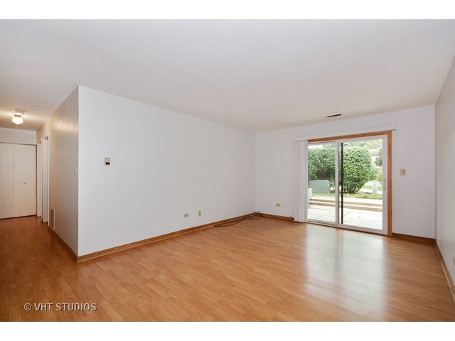 1444 Stonebridge Cir #H2, Wheaton, IL 60189 photo 5
