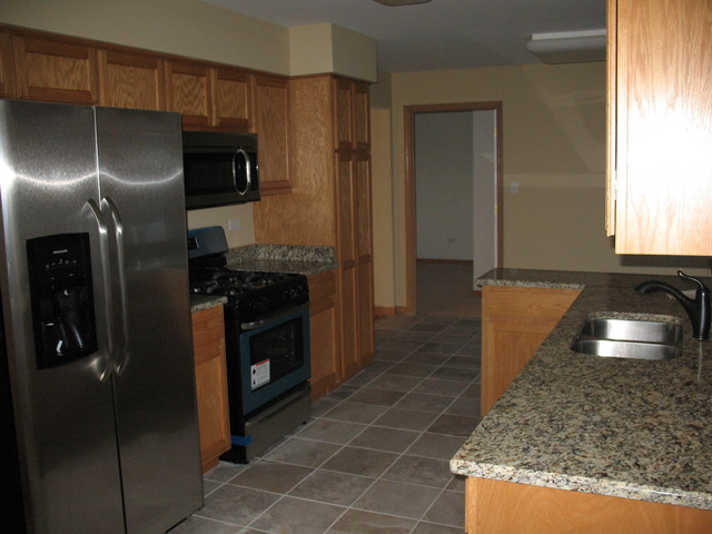 1815 Winger Dr, Plainfield, IL 60586 photo 4