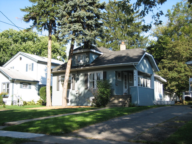 429 Lyon Ave, Wheaton, IL 60187 photo 2