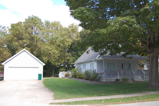 3 E Lions St, Newark, IL 60541 photo 2