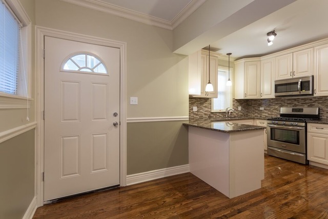 5545 S Mozart St, Chicago, IL 60629 photo 7