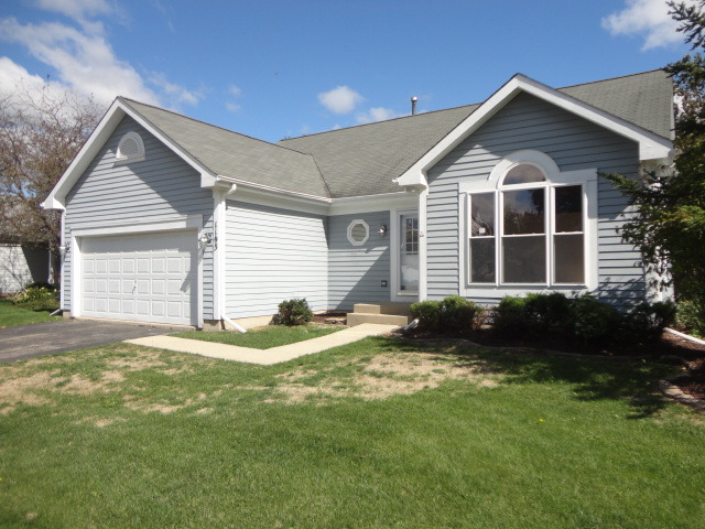 1195 Spring Creek Rd, Elgin, IL 60120 photo 1