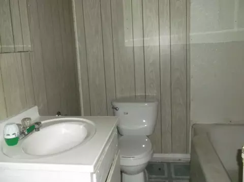414 E Walnut St, Oglesby, IL 61348 photo 8