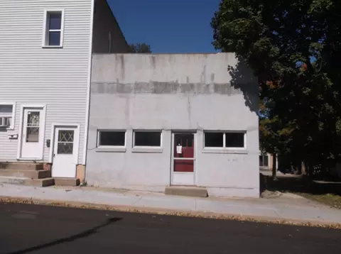 414 E Walnut St, Oglesby, IL 61348 photo 1