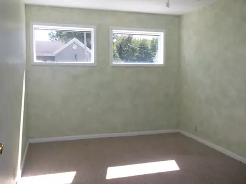 414 E Walnut St, Oglesby, IL 61348 photo 4