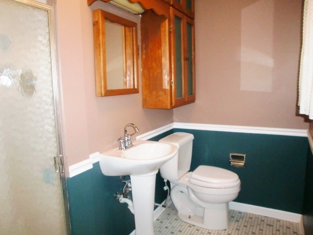 735 Leahy Cir, Des Plaines, IL 60016 photo 11