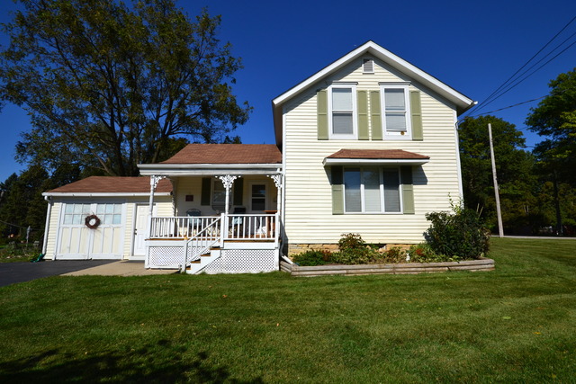 627 Spring St, Batavia, IL 60510 photo 1