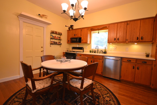 627 Spring St, Batavia, IL 60510 photo 3