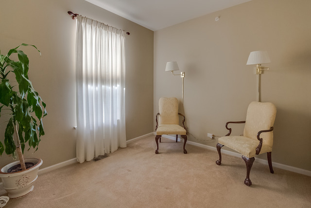 5924 Leeds Rd, Hoffman Estates, IL 60192 photo 18