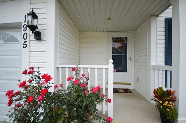 1905 Olde Mill Rd, Plainfield, IL 60586 photo 2