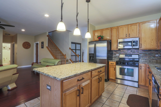 14611 Independence Dr, Plainfield, IL 60544 photo 7