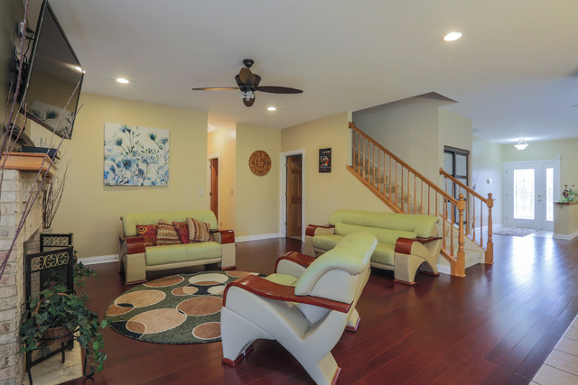 14611 Independence Dr, Plainfield, IL 60544 photo 9
