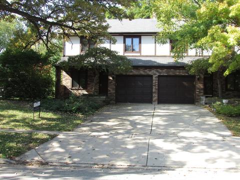 670 Chippewa Dr, Elgin, IL 60120 photo 1