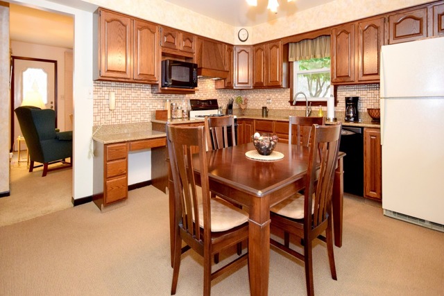227 S Circle Dr, Addison, IL 60101 photo 8