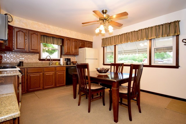 227 S Circle Dr, Addison, IL 60101 photo 9