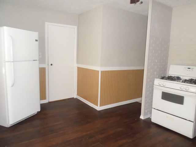 103 Stadium Dr, Joliet, IL 60435 photo 3