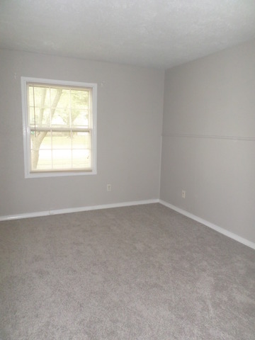 103 Stadium Dr, Joliet, IL 60435 photo 10