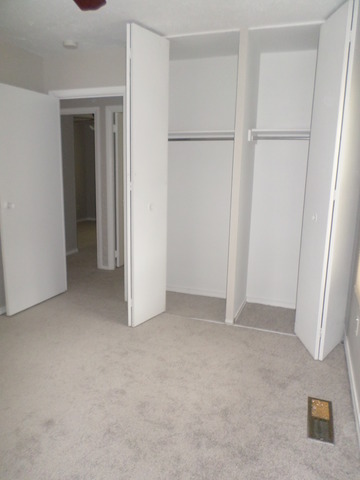 103 Stadium Dr, Joliet, IL 60435 photo 12