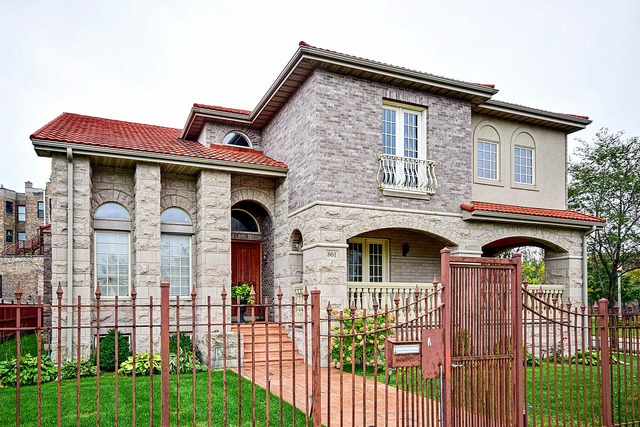 801 E Oakwood Blvd, Chicago, IL 60653 photo 1