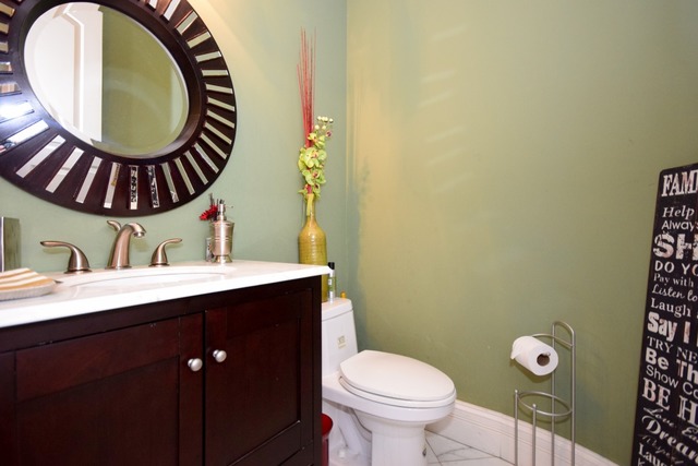 801 E Oakwood Blvd, Chicago, IL 60653 photo 13