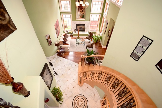 801 E Oakwood Blvd, Chicago, IL 60653 photo 3