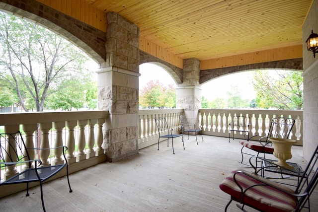 801 E Oakwood Blvd, Chicago, IL 60653 photo 21