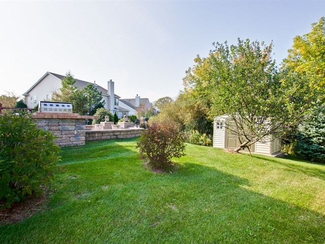 30 Versailles Ct, Wheeling, IL 60090 photo 22