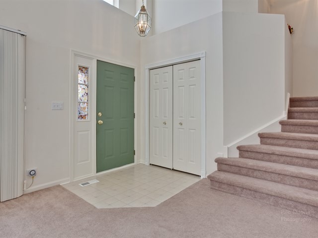 30 Versailles Ct, Wheeling, IL 60090 photo 3