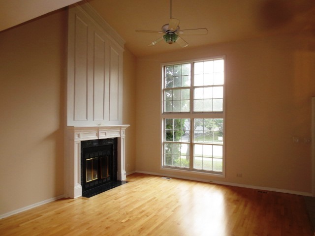 1330 Paddock Dr, Wheeling, IL 60090 photo 6