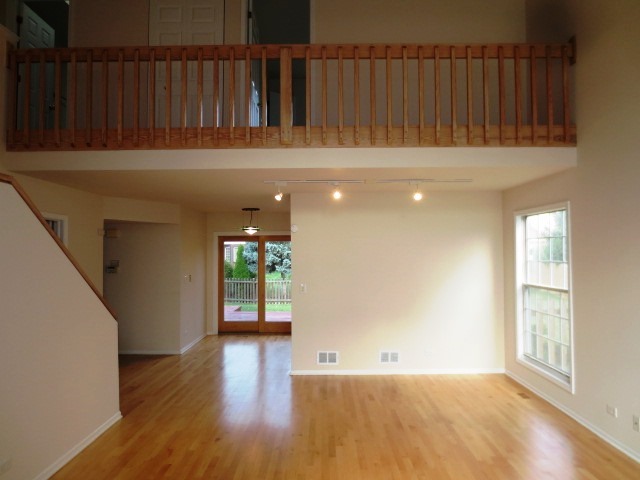 1330 Paddock Dr, Wheeling, IL 60090 photo 5