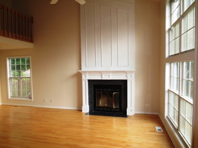 1330 Paddock Dr, Wheeling, IL 60090 photo 4