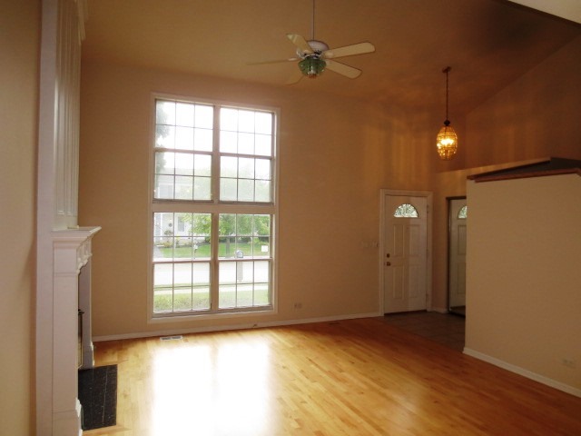 1330 Paddock Dr, Wheeling, IL 60090 photo 7