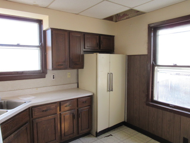 7825 White Ave, Lyons, IL 60534 photo 6