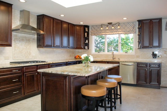 9692 Reding Cir, Des Plaines, IL 60016 photo 3