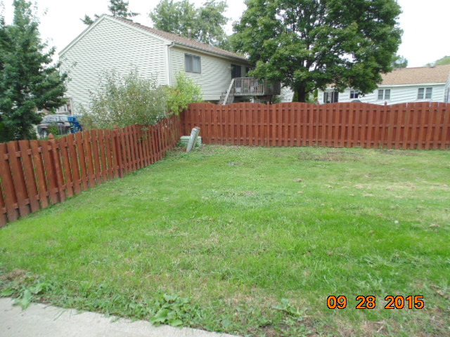 469 Hampton Ln, Roselle, IL 60172 photo 11