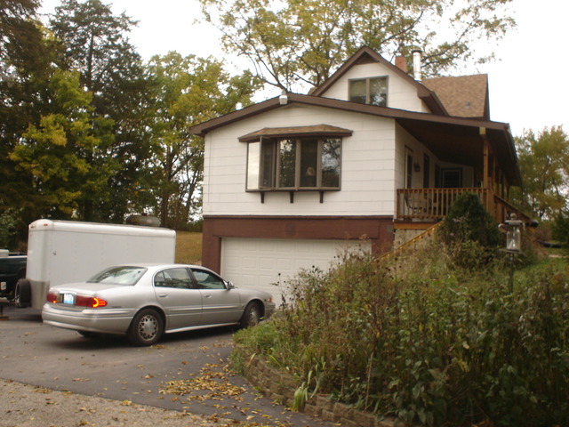 8032 Fox River Dr, Millbrook, IL 60536 photo 3
