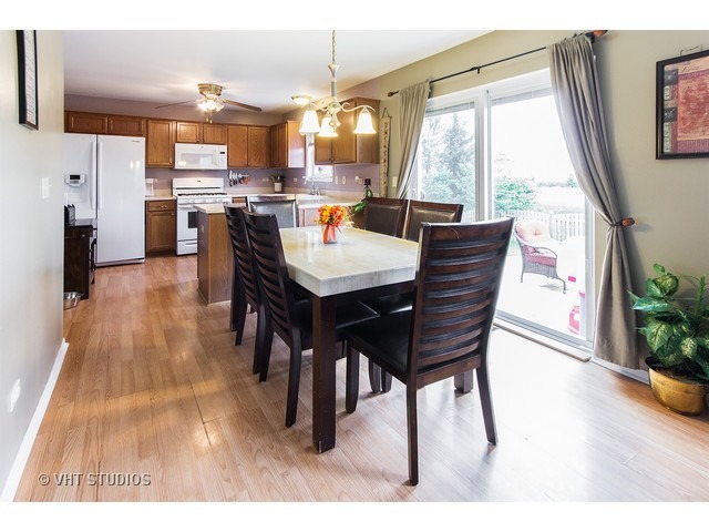 1707 Lake Pointe Dr, Plainfield, IL 60586 photo 5