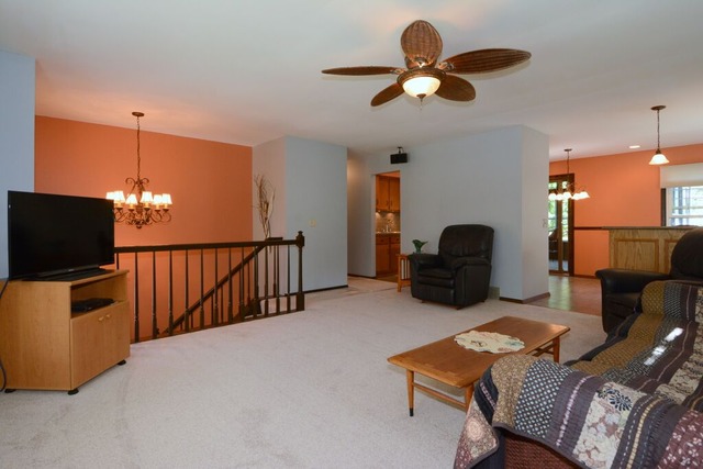 138 Circle Dr, Montgomery, IL 60538 photo 5