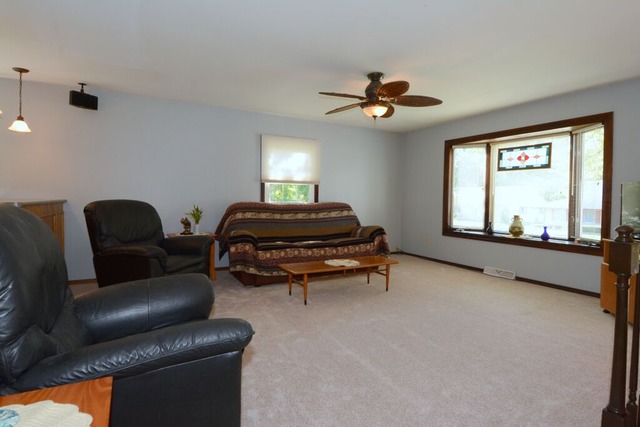 138 Circle Dr, Montgomery, IL 60538 photo 6