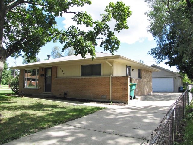 357 Park Ave, Wheeling, IL 60090 photo 1
