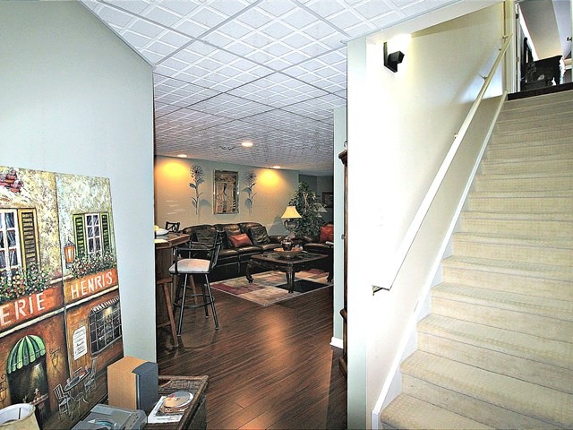1012 Riviera Dr, Elgin, IL 60124 photo 23