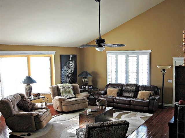 1012 Riviera Dr, Elgin, IL 60124 photo 5