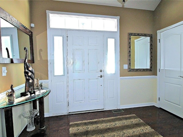 1012 Riviera Dr, Elgin, IL 60124 photo 3