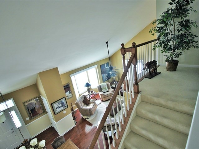 1012 Riviera Dr, Elgin, IL 60124 photo 13