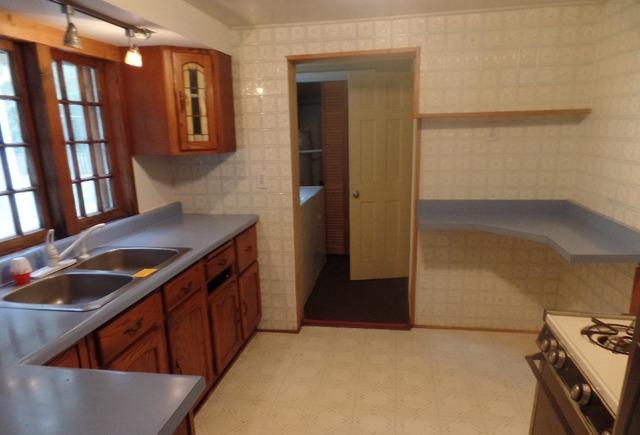 8920 S Elm Ave, Willowbrook, IL 60527 photo 2