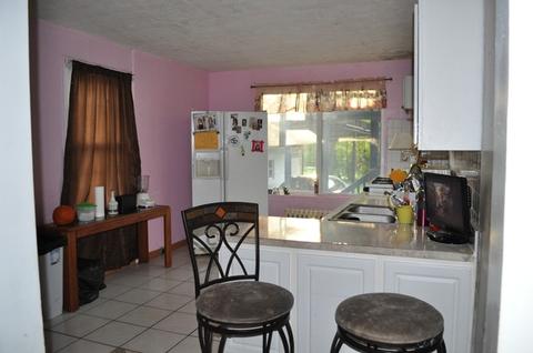 948 Zenner Ave, Aurora, IL 60505 photo 3